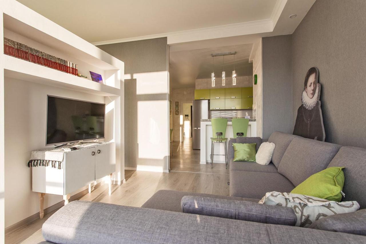 Gagarin Plaza Apartment 70 Square Metres On 12Th Floor Одеса Екстериор снимка