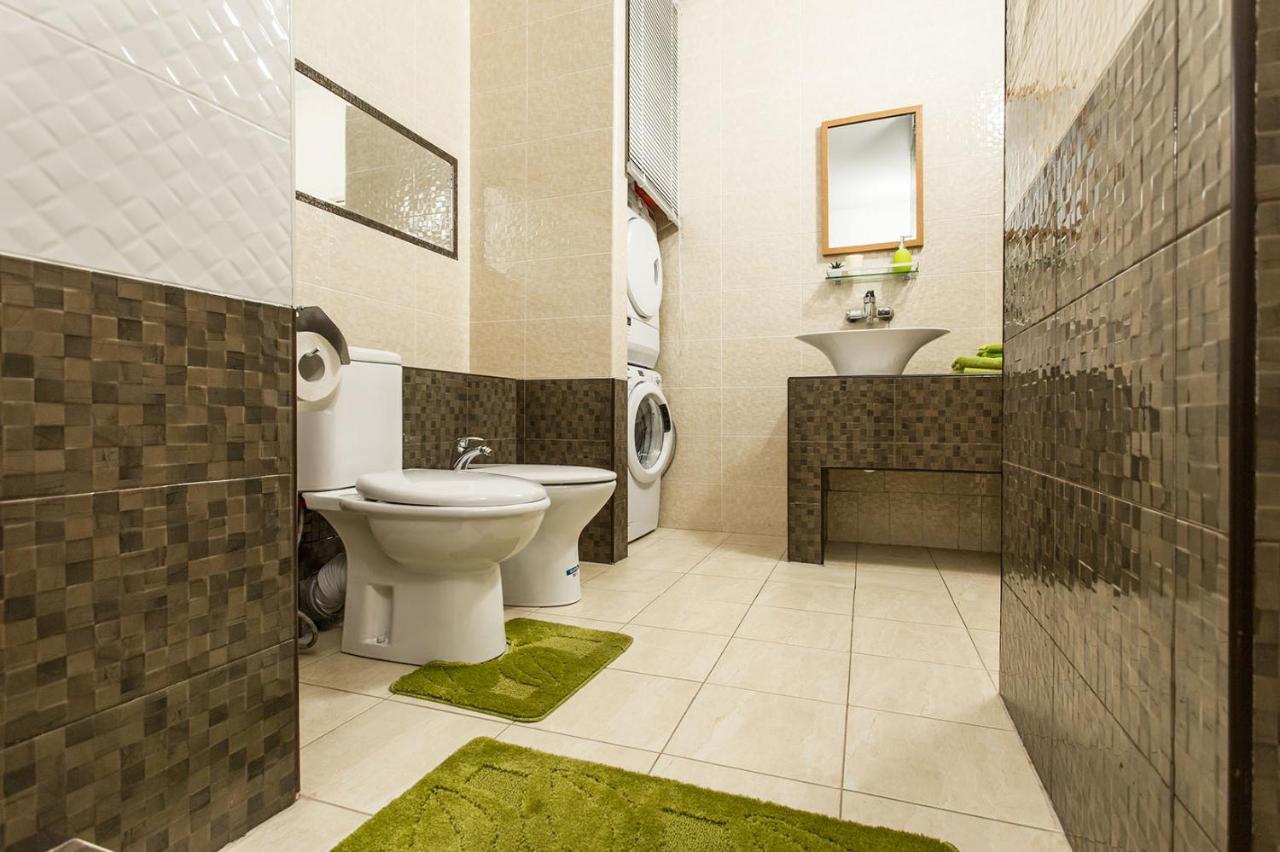 Gagarin Plaza Apartment 70 Square Metres On 12Th Floor Одеса Екстериор снимка