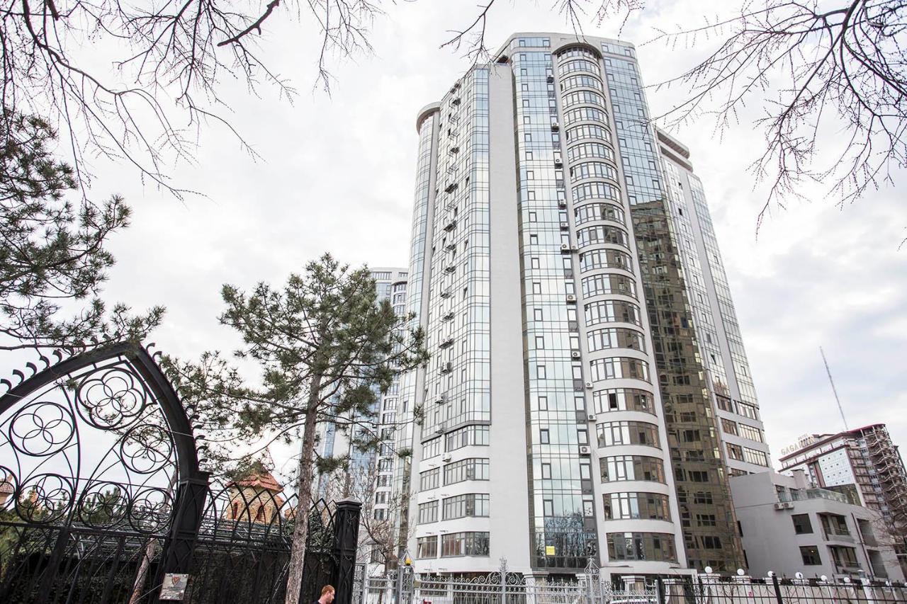 Gagarin Plaza Apartment 70 Square Metres On 12Th Floor Одеса Екстериор снимка