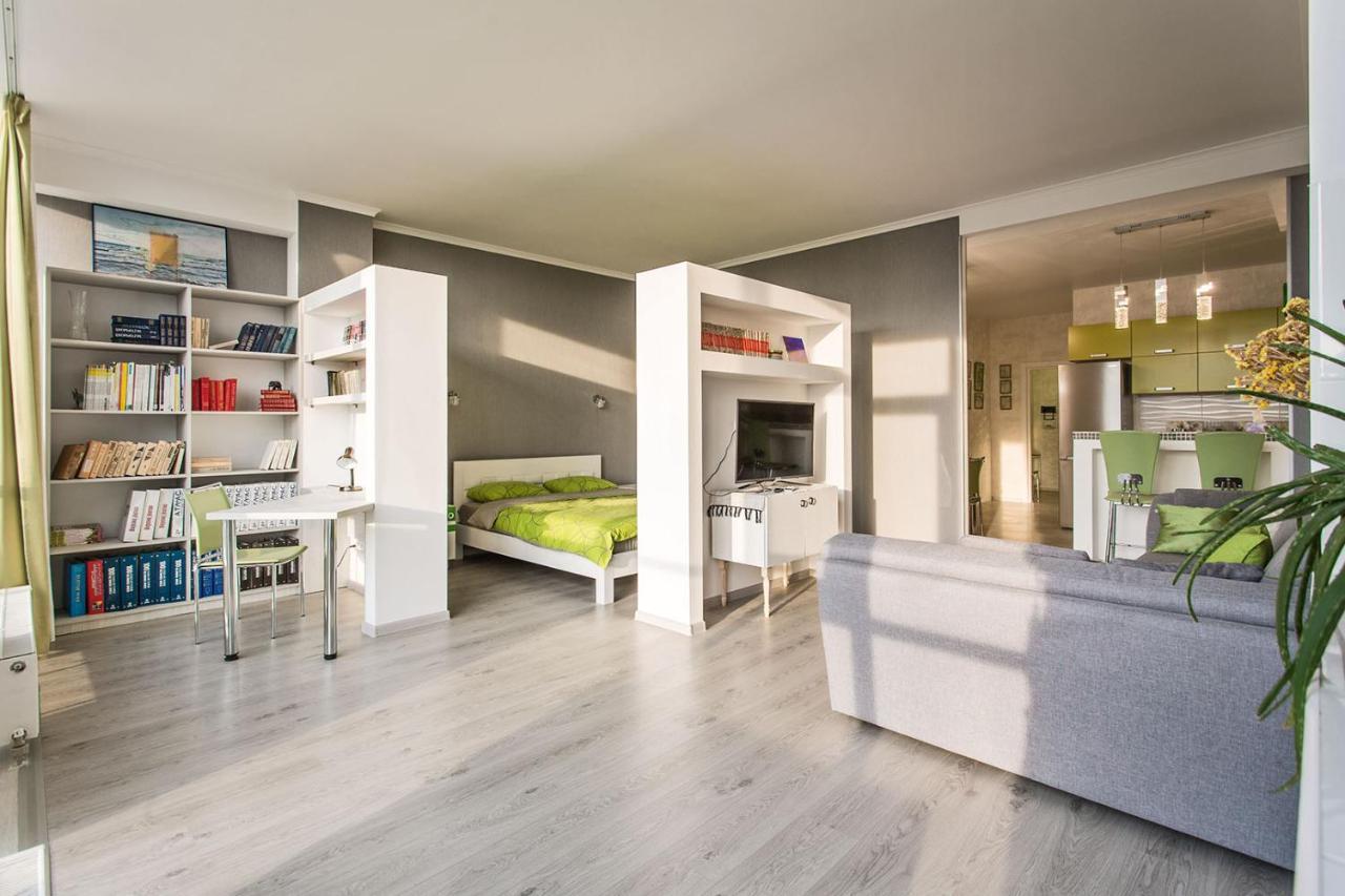 Gagarin Plaza Apartment 70 Square Metres On 12Th Floor Одеса Екстериор снимка