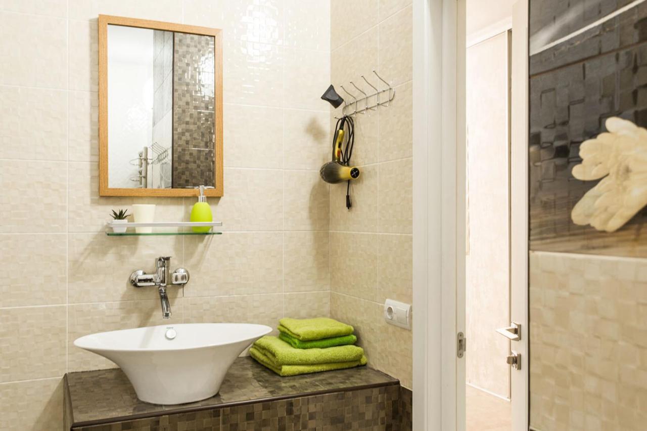 Gagarin Plaza Apartment 70 Square Metres On 12Th Floor Одеса Екстериор снимка